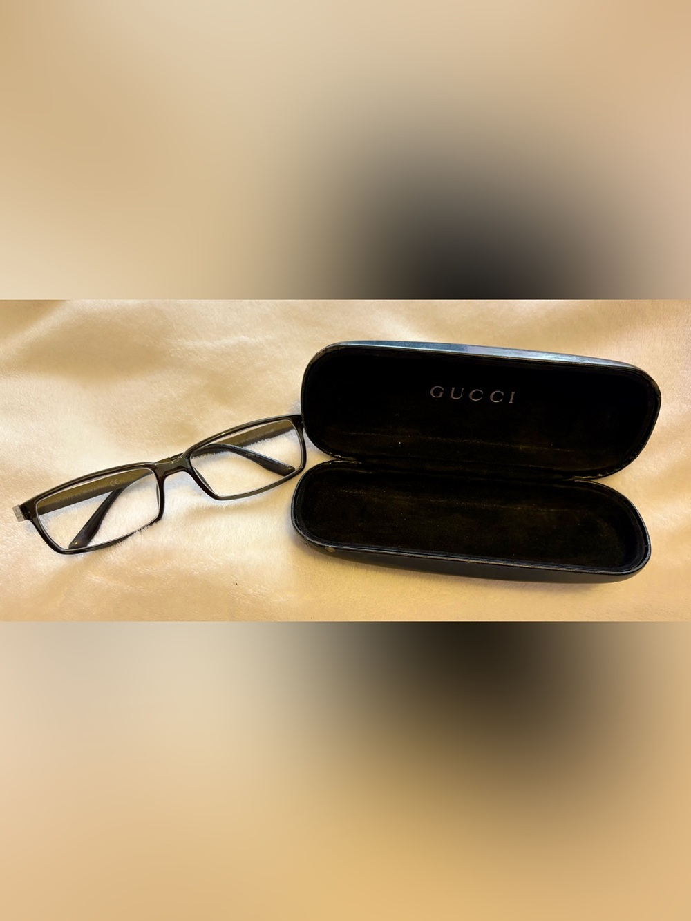 Gucci Glasses With Black Frame Detail &’ Branded Engraving. Case Included